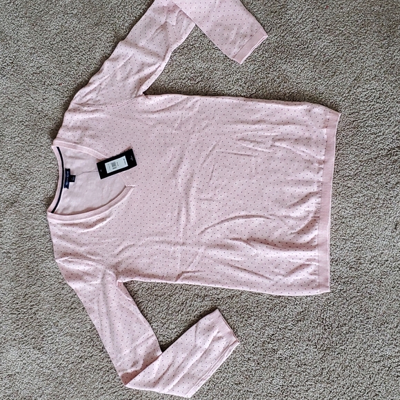 NWT Tommy Hilfiger v-neck top - Picture 1 of 4